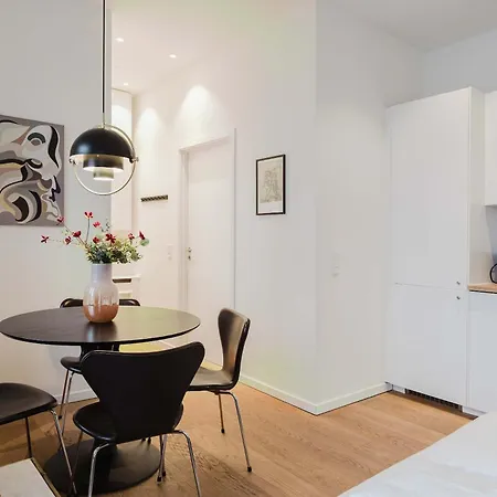 Elegant By The Grand Station *