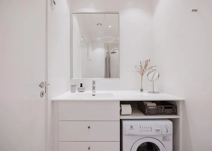 Elegant By The Grand Station Appartamento *