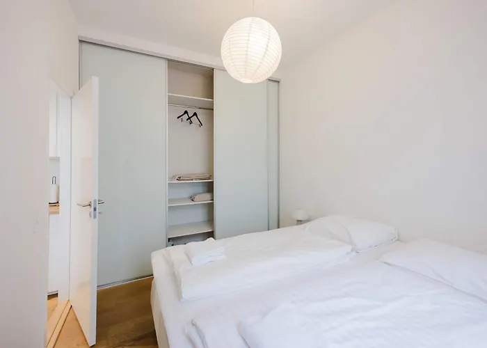 Elegant By The Grand Station *