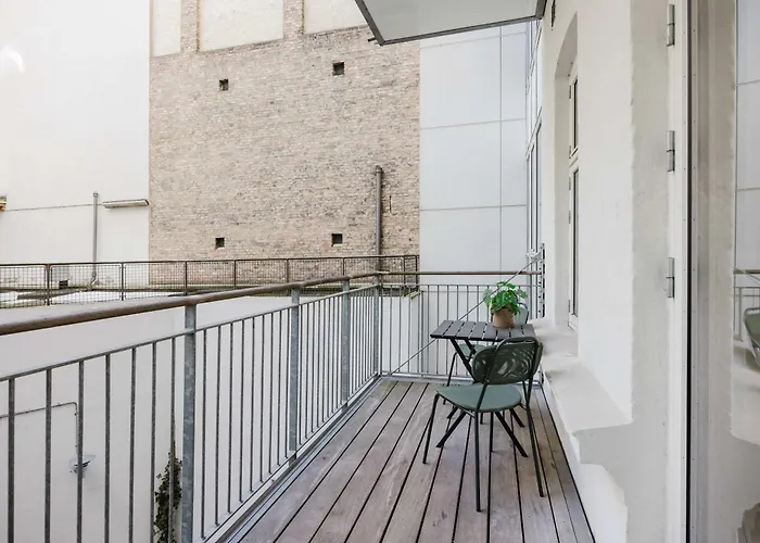 Elegant By The Grand Station *